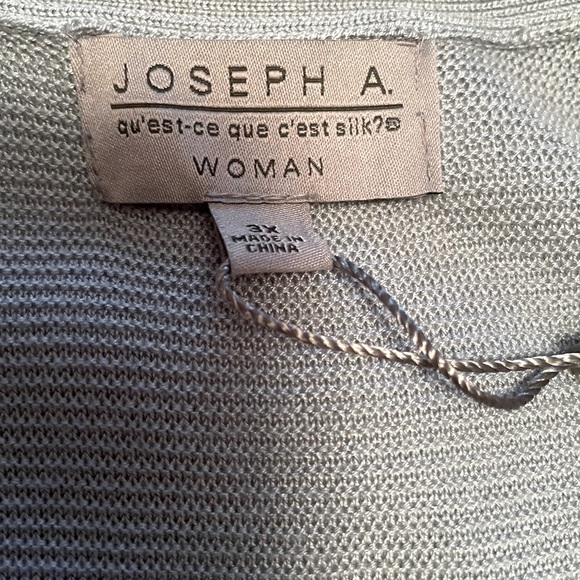 Joseph A | NWT Elevated Stone Blue Flutter Sleeve Cold Shoulder Tunic Sweater - Picture 7 of 13